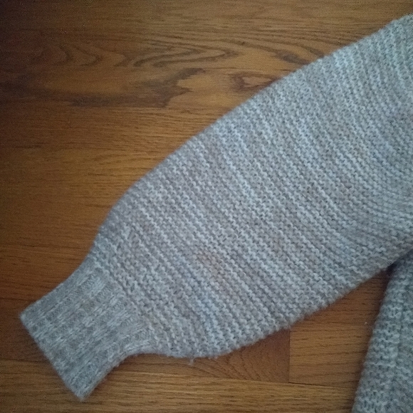 Aritzia Alpaca Wool Cardigan - Picture 5 of 14